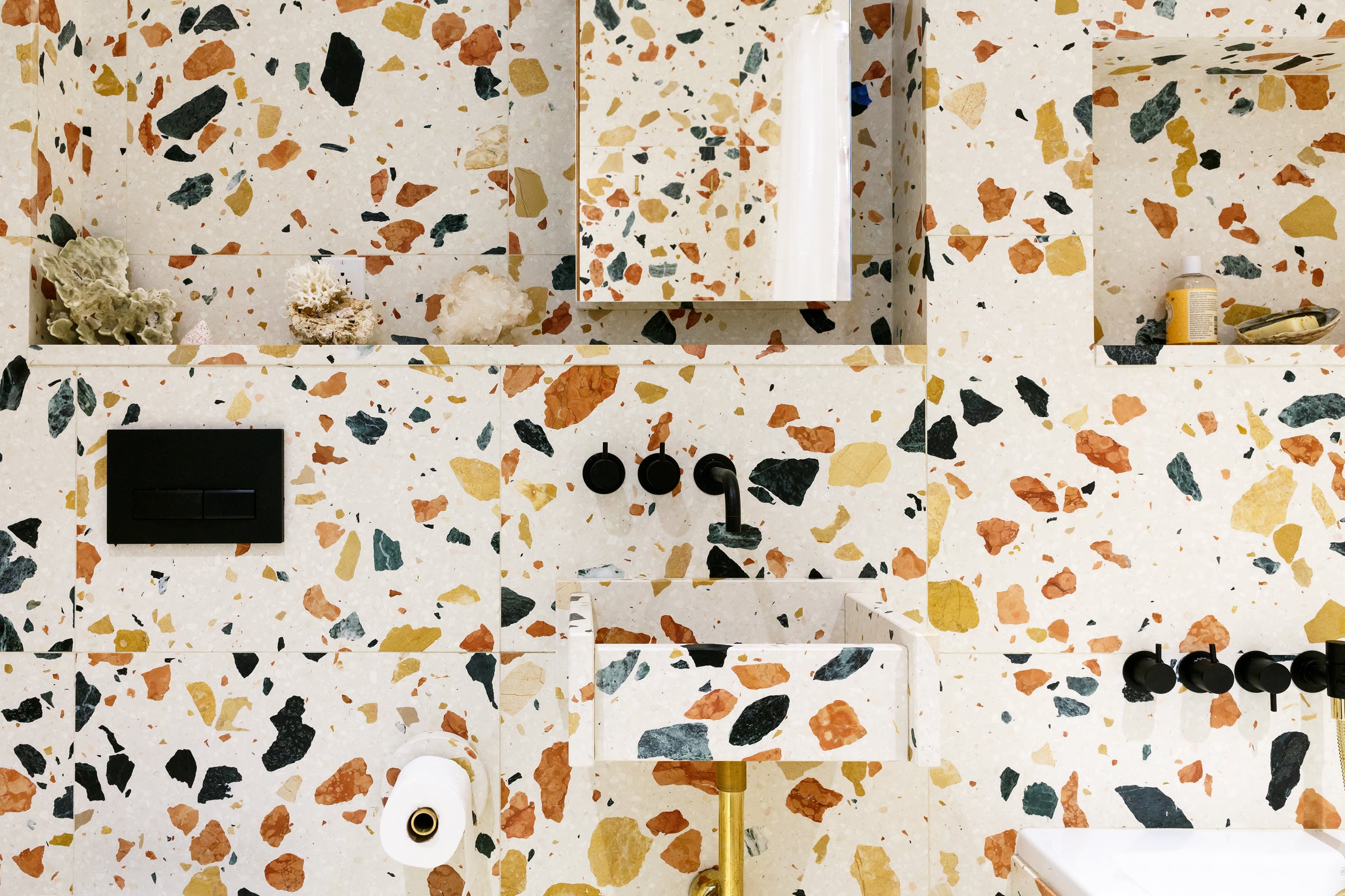 Dzek-Marmoreal-NYC-Bathroom_CaseStudies_Landscape