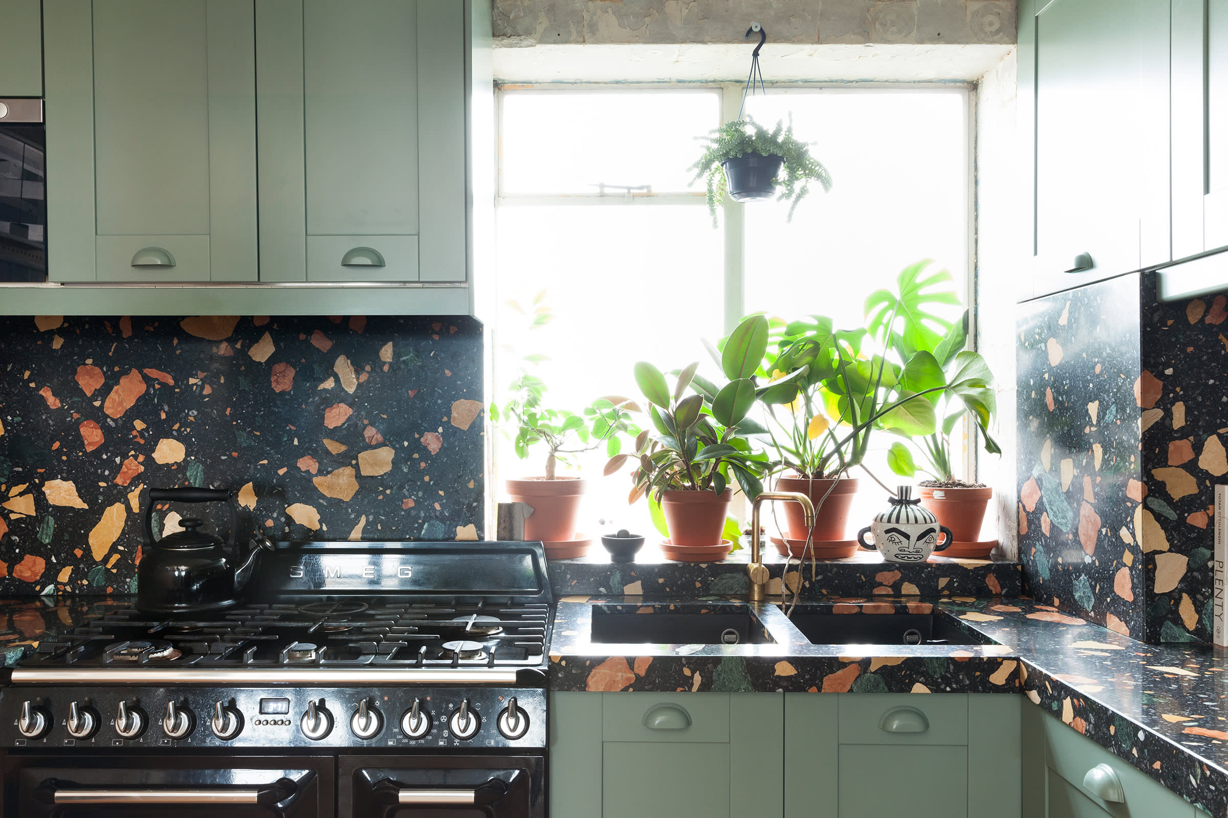 Dzek Marmoreal Black London kitchen©Angus Mill 3 2400