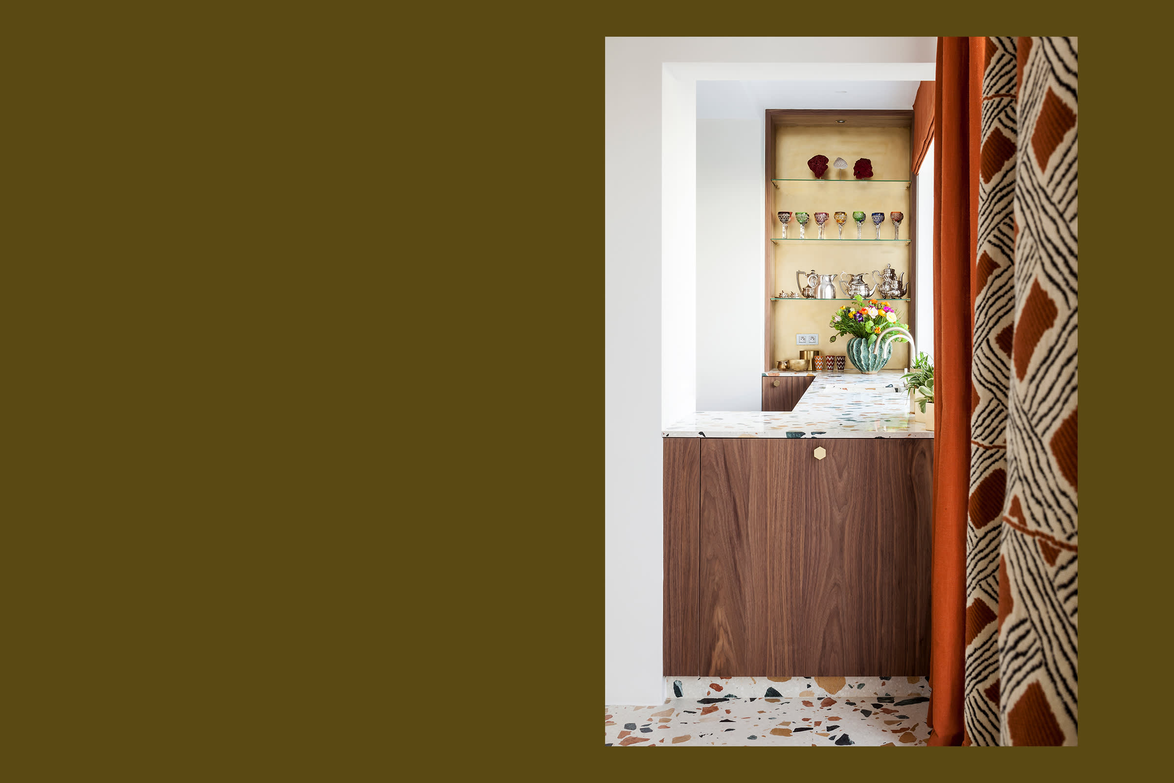 Dzek Marmoreal Brussels Townhouse 1