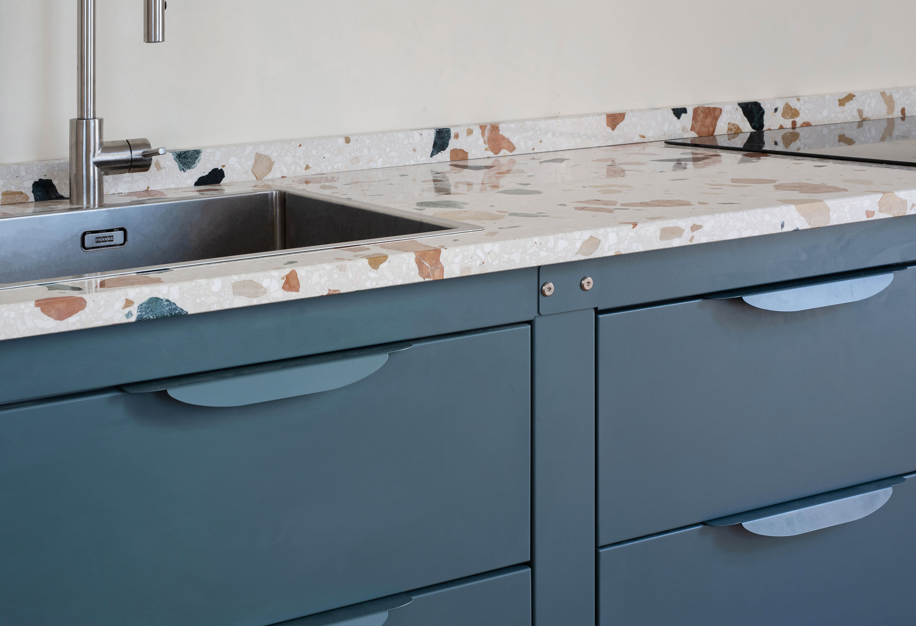 Dzek Bologna Very Simple Kitchen 1