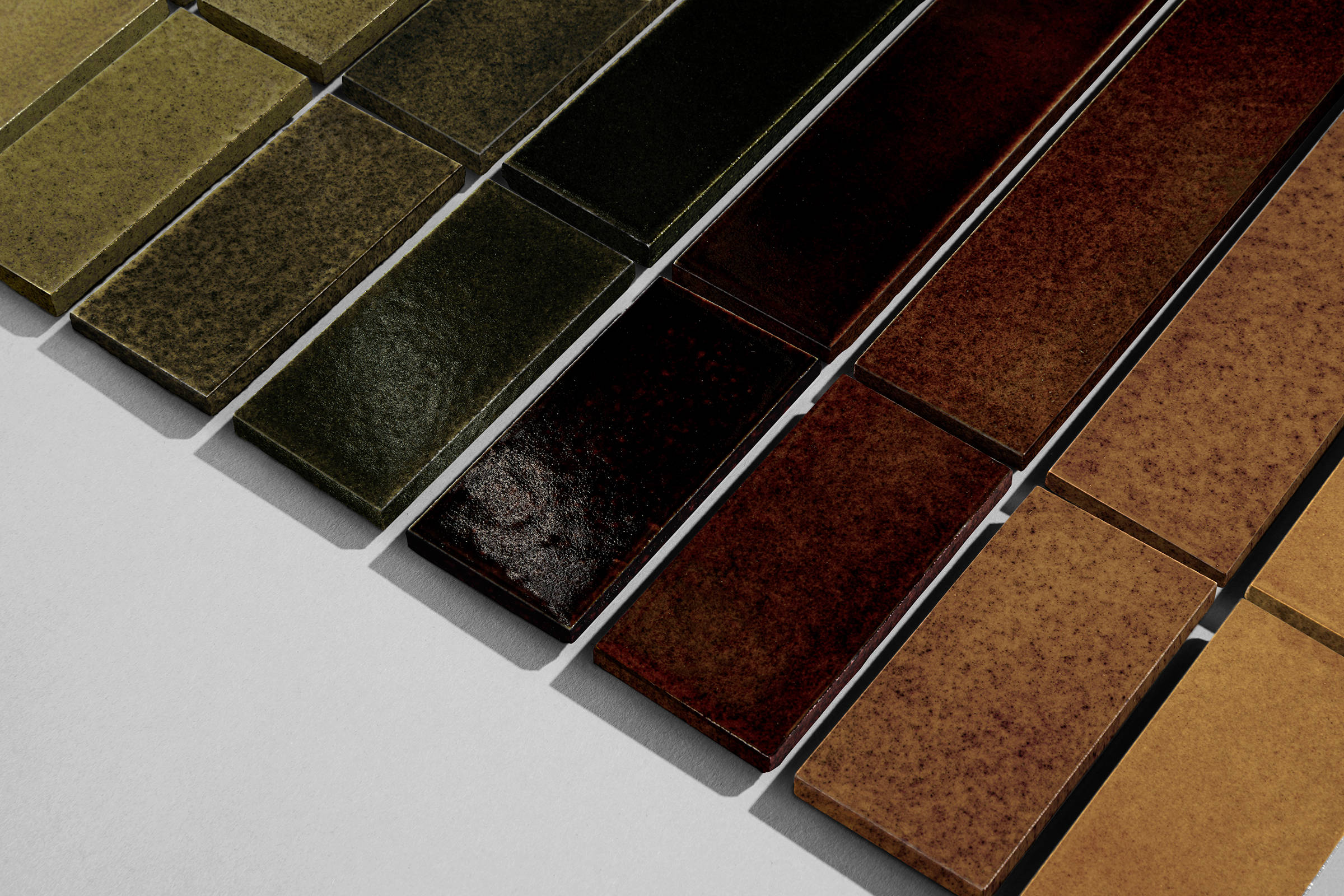 EXCINERE GLAZED EDGE TILE