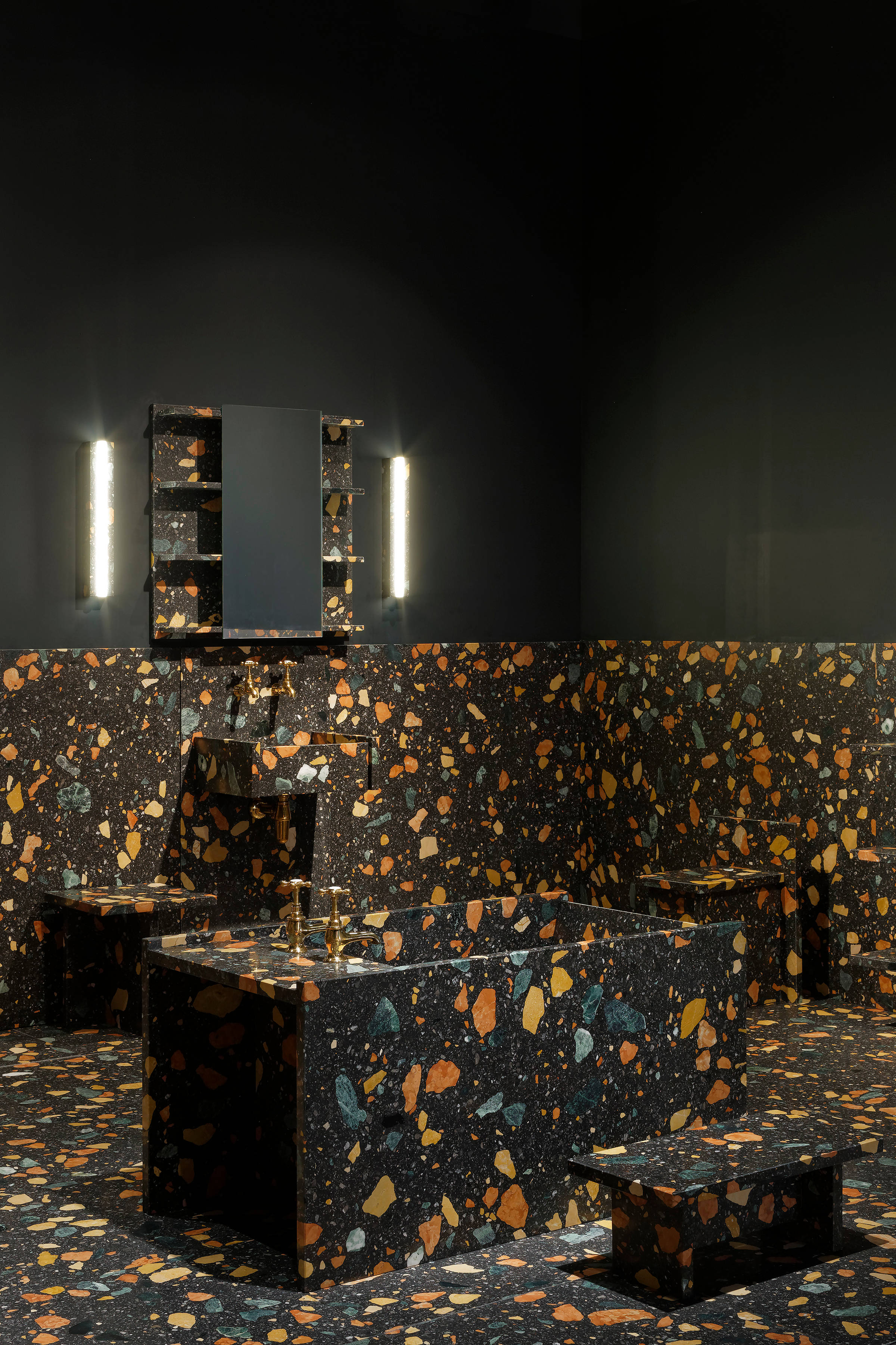 Dzek ML MarmorealStandBasel BathMini+SlabBasin+SideTable+WallLight+StepStool