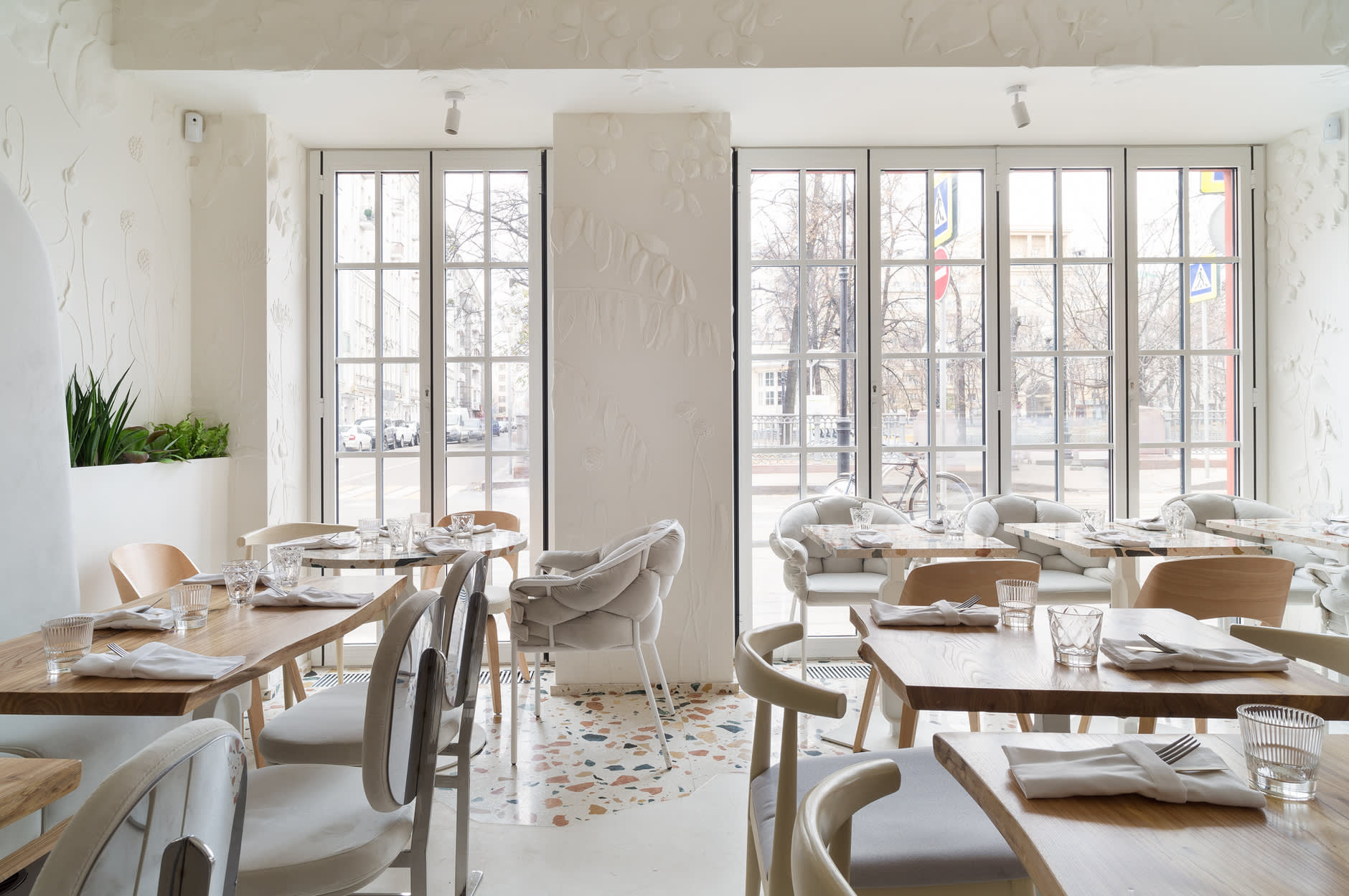 Margarita Bistro Moscow Sundukovy Sisters Marmoreal White
